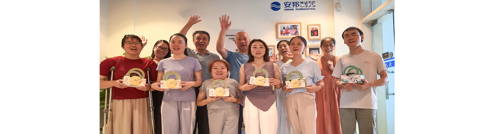 礼赞教师育乡童，浓情中秋系鱼塘